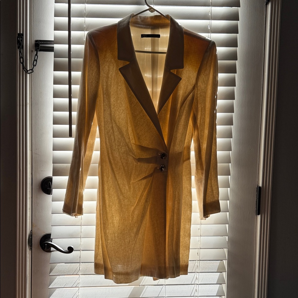 Zara Cream Blazer with Button Accent